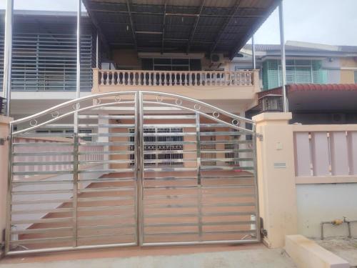 Melor House