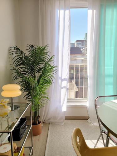 서울 봉봉스테이 (Bongbong Stay) 4성급 싱글룸 수영장