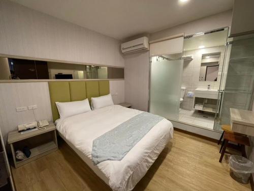 1 double bed