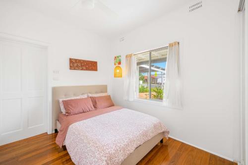 Sun Catcher - ocean views, walk to beach, lake, cafés, shops, Lake Cathie (Foto 4)
