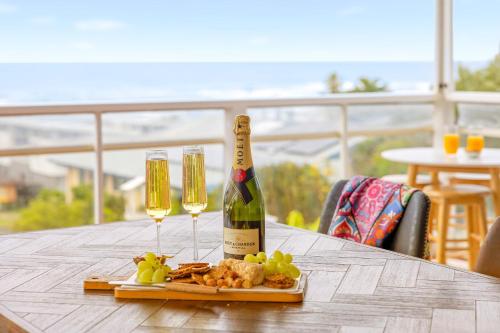 Sun Catcher - ocean views, walk to beach, lake, cafés, shops, Lake Cathie (Foto 7)