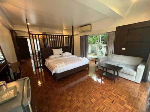 Molecular cloud thumbnail 3