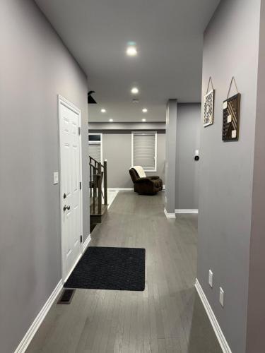 4-Bdrm Comfort with Fireplace mins from Downtown in Port Colborne (ON)