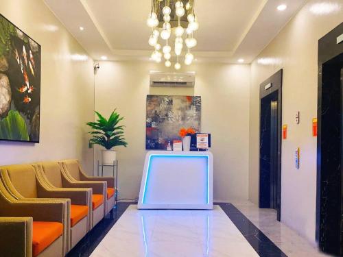 Condotel 1 Bedroom Across SM Aura, Manila