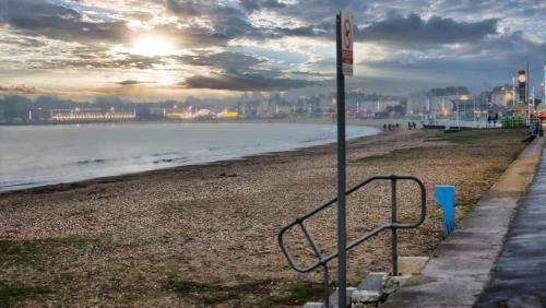 Surrounding environment, Carlton Hotel in Weymouth