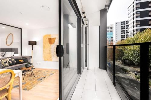 Relaxing Aircon Studio Living Beside Park in CBD - Pool & Gym, Auckland (photo 7)