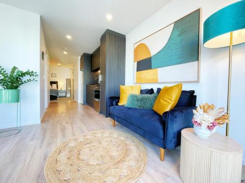Parkside Elegance 1BR Urban Getaway on Queen St - Pool Gym, Auckland (photo 8)