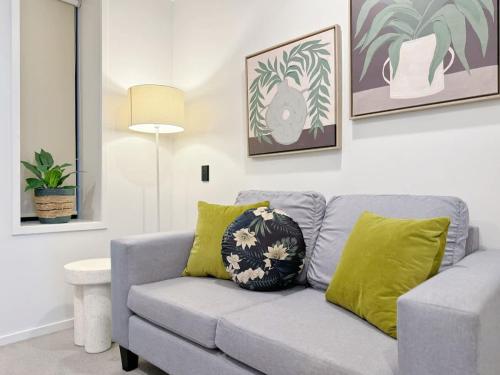Lush City Escape - Fresh 1B Studio Near Skytower Pool Gym SaunaSauna, Auckland (photo 8)
