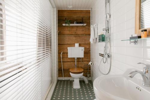 Lillan Hotel Café Butik - image 13