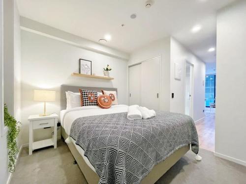 Serene Cityscape 1B Apt Near Skytower vs Gym Pool Sauna, Auckland (foto 3)