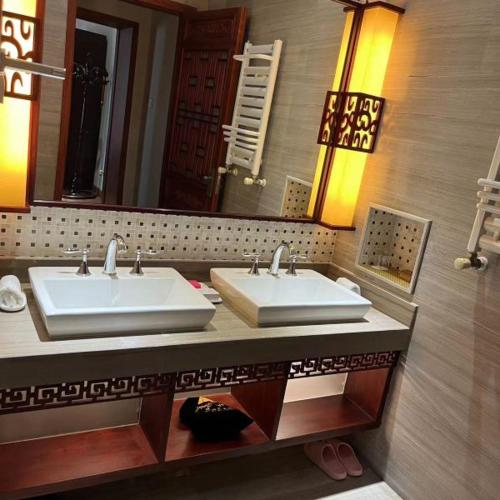 The Qomolangma Hotel Beijing China – Beijing, NY
