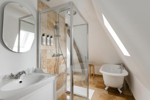 Maison Longere - Beautiful House near Deauville - 화장실