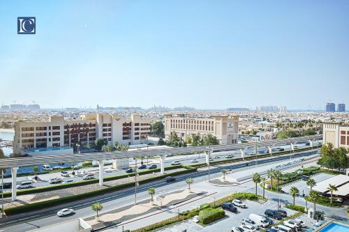 Exclusive 2BR Home Marina Residence 4, The Palm, Dubai (photo 4)