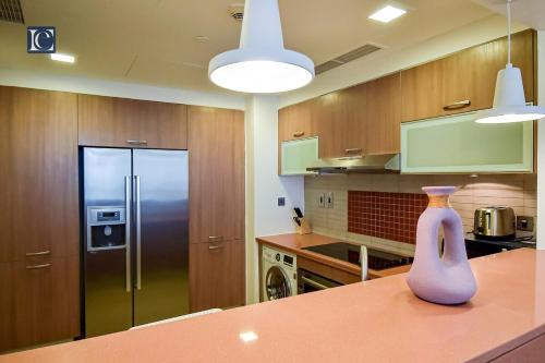 Exclusive 2BR Home Marina Residence 4, The Palm, Dubai (photo 6)