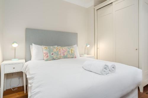 Light & Airy 3 Bedroom Green Point Family Home - image 6