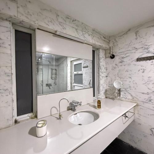 GreenLux Residency - image 8