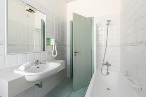 Hotel Serapo - image 12