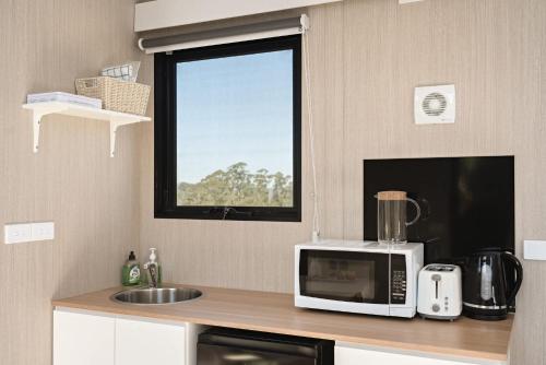 Hillside Hideout by Tiny Away in West Kentish