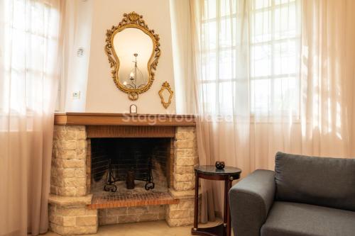 Traditional villa appartment with garden, also for gatherings ,15 minutes from Thessaloniki airport in 帕諾拉馬區