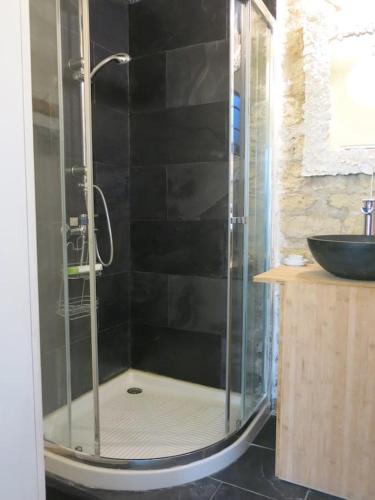 Montmartre Del Sarte Cosy CityCosy - image 11