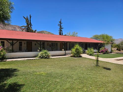 Exterior view, BKZ Self-Catering in Solitaire