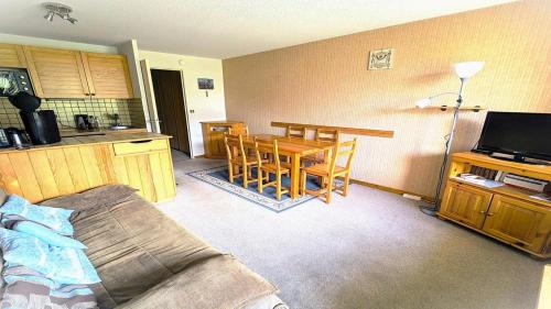 Résidence Les Cytises - Jolie T2 avec balcon pour 4 personnes avec vue sur les montagnes. MAE-1631 (Residence Les Cytises - Jolie T2 avec balcon pour 4 personnes avec vue sur les montagnes. MAE-1631) in Vallouise