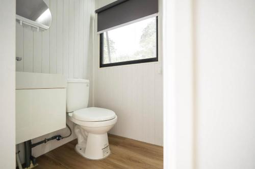 Bathroom, Lanka 1 by Tiny Away in Xinyi Township