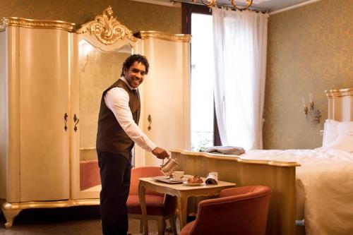 Hotel Flora - By Romanelli Family – Venice, GA