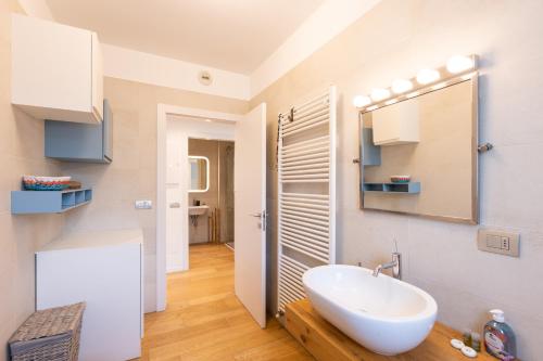 Elegante Trilocale sui Navigli - Mirable PM