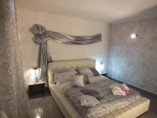 Two-Bedroom Apartment image 10