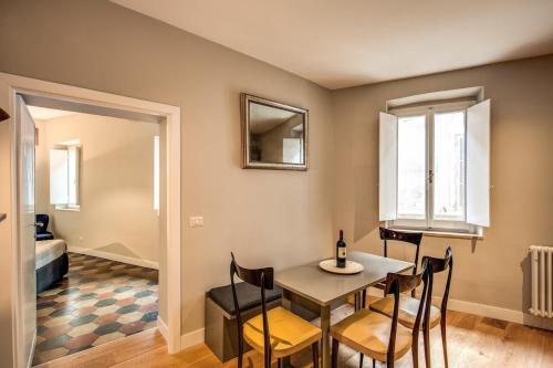 Campo di fiori 2 bedroom int 4, Rom (Foto 9)