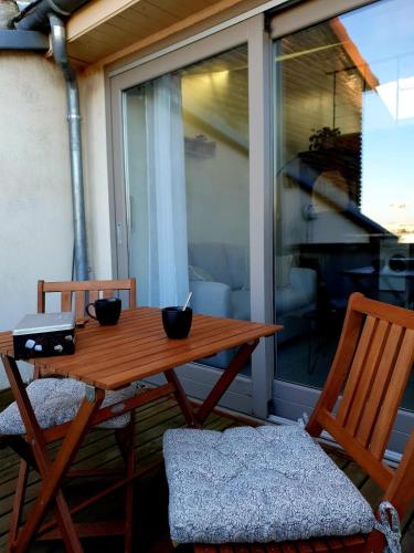 Erkély/terasz, L'Or du temps, appartement cosy in Roanne