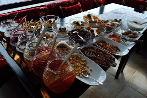 Hotel Alp Guesthouse - image 14