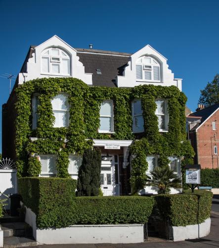 Marple Cottage Guest House, Londyn