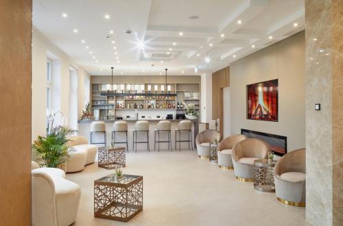 ผับ/เลาจน์, Hotel Kaiserhof in บีทเทอร์เฟล์ด-โวลเฟน