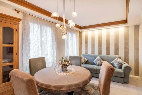 San Marco Suite by Bricola Apartments - Tap to explore photos