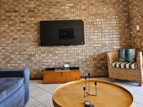 Three-Bedroom Apartment with Balcony image 10