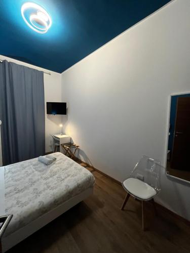 Double Room with Private Bathroom image 5