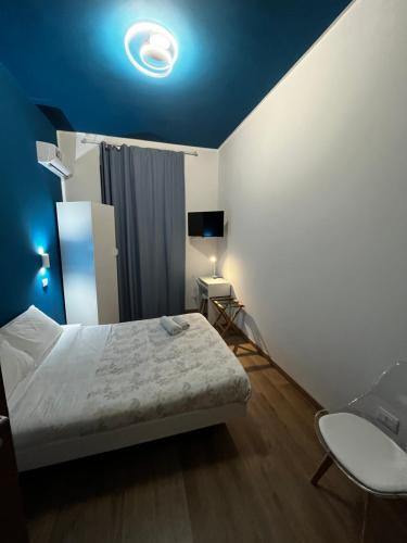 Double Room with Private Bathroom image 4