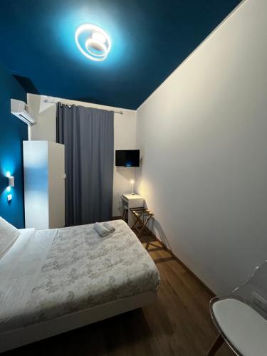 Double Room with Private Bathroom image 3