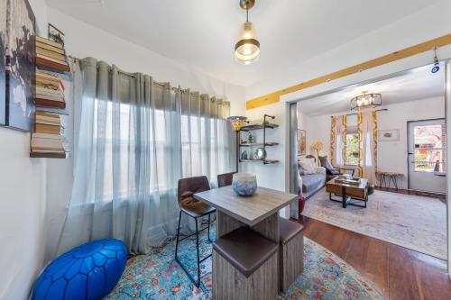 Cozy, Quiet 3BR Sugar House Hideaway by Mountains, Wi-Fi & Parking, Salt Lake City (photo 6)