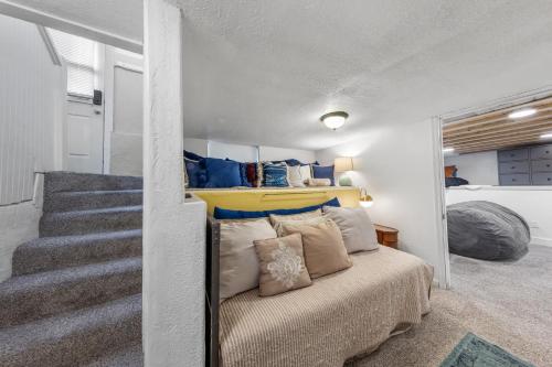 Cozy, Quiet 3BR Sugar House Hideaway by Mountains, Wi-Fi & Parking, Salt Lake City (photo 10)