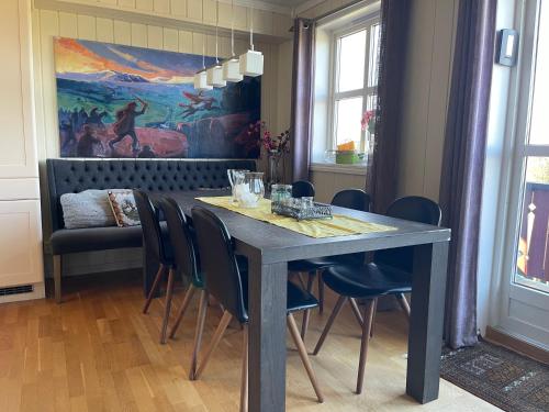 Fasilitas, Family-Friendly Retreat with Fireplace and Balcony in Beitostolen