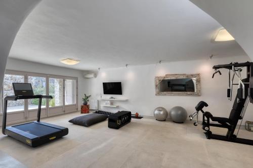 Alia Villa – Psarou, UT
