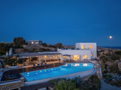 Alia Villa – Psarou, UT