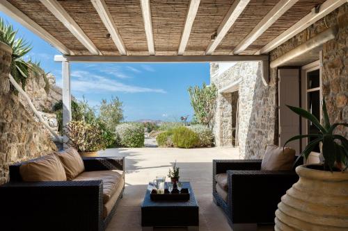 Alia Villa – Psarou, UT