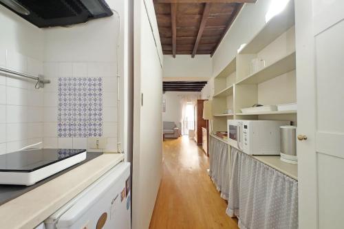 Colosseum Apartment Renovated Via Frangipane, Рим (фото 2)