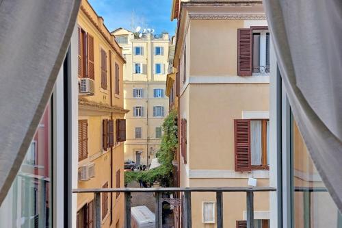 Colosseum Apartment Renovated Via Frangipane, Рим (фото 9)
