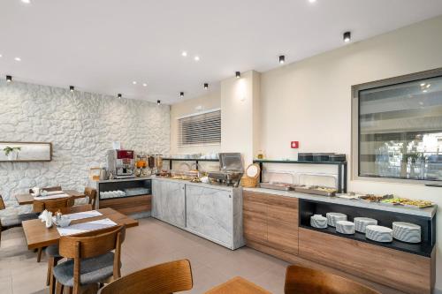Glaros Hotel Apartment in Lampi