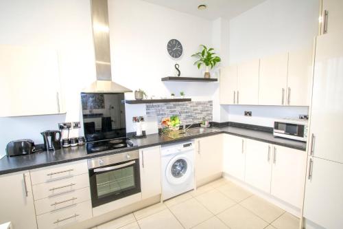 Ideal for groups - 2 Bedroom Apartment - Free Parking, Transit links, Close to Stadiums, Manchester (fotografie 5)